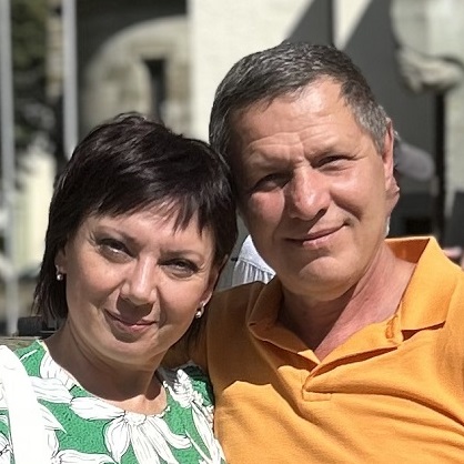 Iryna-Alexander-418x418 Gastgeber der Wohnungen Iryna & Alexander